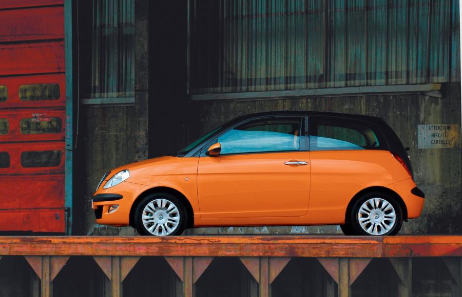  Lancia Ypsilon by MomoDesign 2005 года  (фото 20 из 29)
